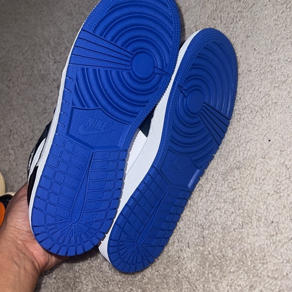 Never worn dunks - Picture 2 of 2